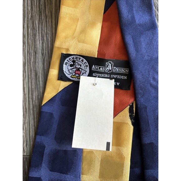 Atlas Design Mickey & Co. Disney 100% Silk Tie Mickevolution Goteborg Sweden New - Picture 7 of 10